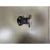 Петля двери передней правой нижняя Mazda BT-50 2006-2012 UR5658210