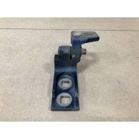Петля двери передней правой нижняя Opel Corsa D 2006-2015 13180568