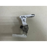 Петля двери передней правой верхняя Skoda Octavia A7 2013> 7N0831402A, 7N0831402B, 7N0831402
