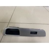 Кнопка стеклоподъемника Nissan Tiida C11 2007-2014 80960EL11A