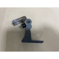 Петля двери задней правой нижняя Skoda Octavia A7 2013> 8K0831402B