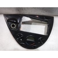 Блок управления отопителем Ford Focus I (1998—2004) 2004 1331849