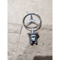 Эмблема Mercedes S W220 2000