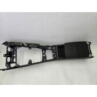AUDI A4 B9 TUNEL ŚRODKOWY PODŁOKIETNIK EUROPA 8W0864283A