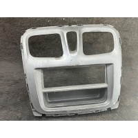 Рамка под магнитолу Renault Logan 2 2019 682602327R
