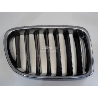 Решетка радиатора правая BMW X1 E84 (2009 - 2015) 51112993308