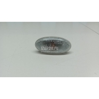 Повторитель на крыло белый Mazda Mazda 3 (BL) (2009 - 2013) GJ6A51120E