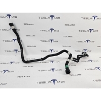 Патрубок (трубопровод, шланг) Tesla Model 3 2022 1521493-00,1501293-00