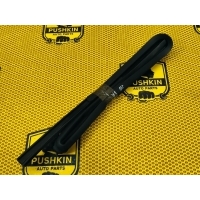 Уплотнитель стекла двери Nissan Qashqai J10 2008 82330JD00A