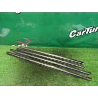 Молдинги стекол Mercedes-Benz C W203 2001 A2036901380
