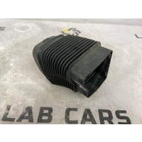 Патрубок воздушного фильтра Audi a6 c6 2006 4F0129740