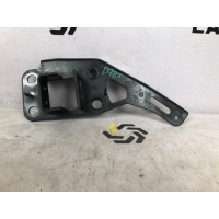 Кронштейн усилителя бампера Audi a6 c6 2006 4f0805499B