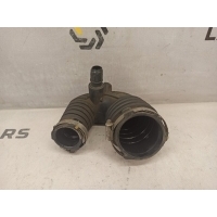 Патрубок воздушного фильтра Audi a6 c6 2011 4f0129615k