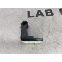 Петля двери Audi a6 c6 2006 8F0833402B