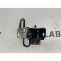 Петля двери audi a6 c6 2006 8e0833411e