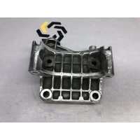 Кронштейн генератора Audi a6 c6 2006 059903143K, 059903341e