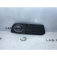 Решетка в бампер Audi A4 B8 8kd807682