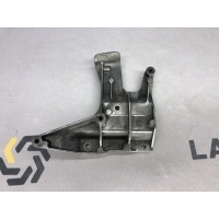 кронштейн радиатора Audi a6 c6 2008 03g131159b
