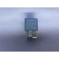 Реле Audi A4 B8 8d0951253
