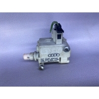Активатор замка крышки бензобака Audi A6 C6 4f0862153b