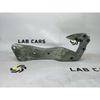 кронштейн кпп BMW 5 f10 2013 22326777615