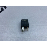 Реле Audi A4 B7 8z0951253