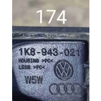 Подсветка номера Volkswagen Golf Mk7 (2012—2017) 2013 1K8943021