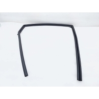 Уплотнитель стекла двери Nissan Qashqai J11 2016 82330BM90A