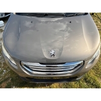 Peugeot 2008 i капот kcl