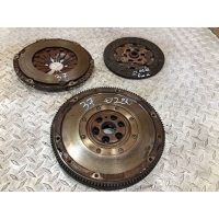 Комплект сцепления Volkswagen Golf 4 1999 038141031L