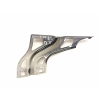 Кронштейн крыла Audi Q3 8UB 8U0821136