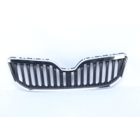 Решетка радиатора Skoda Yeti 1 5L6 Рестайлинг 2013-2018 5L0853668A