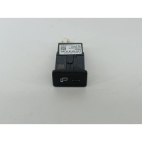 Разъем USB Mercedes CLA C118 A2478203802