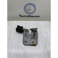 Кронштейн глушителя задний Mercedes W212 Mercedes W212 E 2009> A2124922241