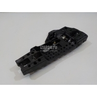 Кронштейн ручки VAG A5/S5 [8F] Cabrio (2010 - 2016) 8T0837886B
