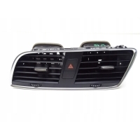 Решётка вентилятора консоль панели центральная 8u2820951b audi q3 8u