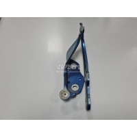Петля капота правая VAG Octavia (A7) (2013 - 2020) 5E0823302