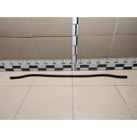 Уплотнитель капота SKODA Rapid 2013> 6V0823723A