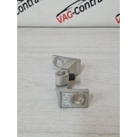 Петля двери Volkswagen Jetta 6 2012 8K0831402D