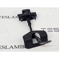 ограничитель открывания двери Tesla Model 3 2022 1089507-00