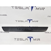 накладка на порог Tesla Model 3 2022 1504763-00