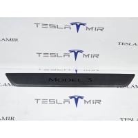 накладка на порог Tesla Model 3 2022 1504763-00