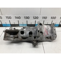 Кронштейн генератора Renault Sandero 2014 688300553R