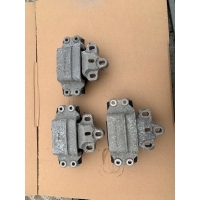 Лапа подушка кпп audi q3 8u 8j0199555 8j0199555l