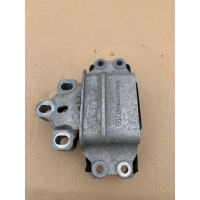 Лапа подушка кпп audi rs q3 dsg оригинал 8u0199555