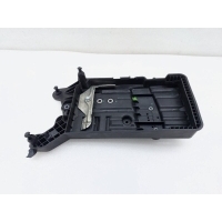 Площадка под аккумулятор Volkswagen Tiguan MK2 2019 5QF915331C, 5QF915325B