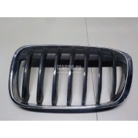 Решетка радиатора левая BMW X1 F48 2014 51137354823