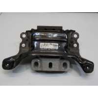 Опора КПП левая VAG Golf Sportsvan (2014 - 2020) 5Q0199555S