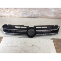 Решетка радиатора Volkswagen Touareg NF 2010-2014 7P6853651A