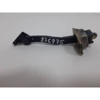 Ограничитель двери Toyota Toyota Camry (XV30) 2001-2006 6863033050